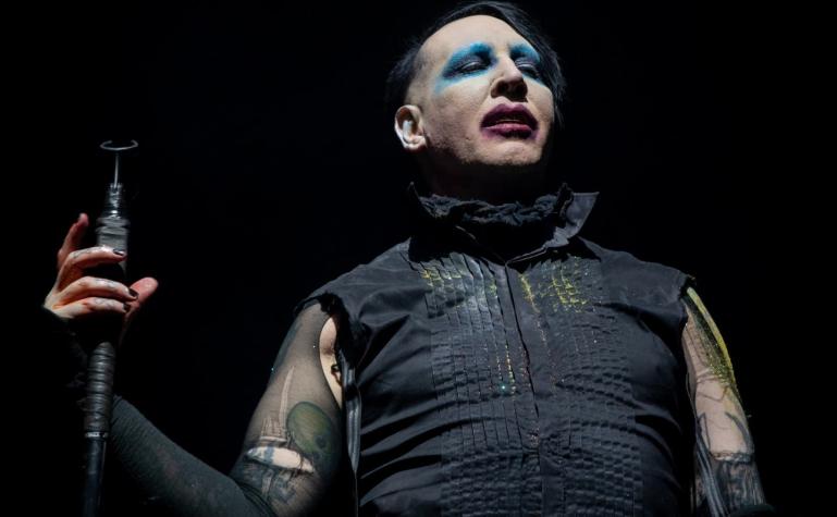 Nueva acusación en contra de Marilyn Manson: cantante asegura que él la grababa bajo la falda