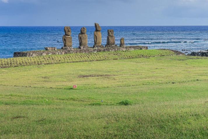 Rapa Nui inicia vacunación contra el COVID-19 con 1.200 dosis