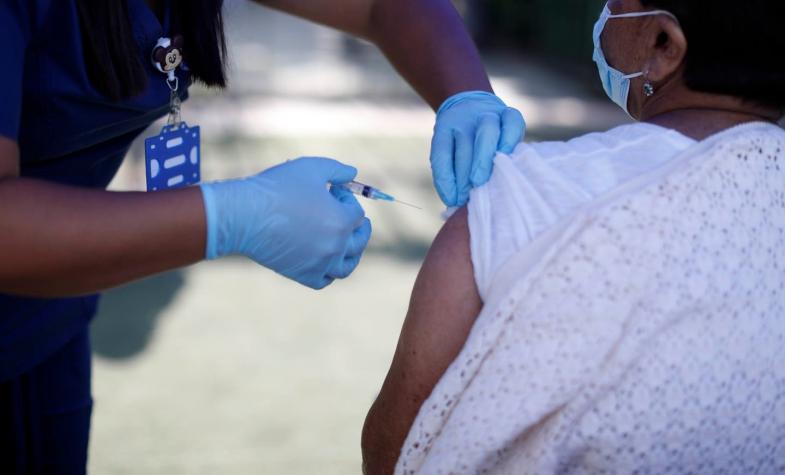 Chile supera el millón de personas vacunadas contra el coronavirus en quinto día de inoculación