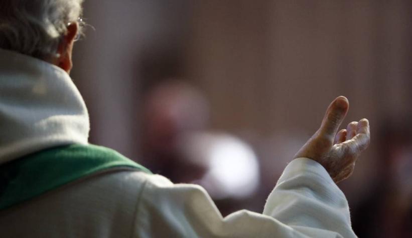 El Vaticano declara culpable a presbítero de Santiago por abusos contra menores y decreta expulsión