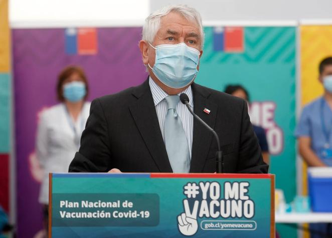 Paris asegura que "vacunaremos a los inmigrantes", pero que Chile se "opone al turismo vacuna"