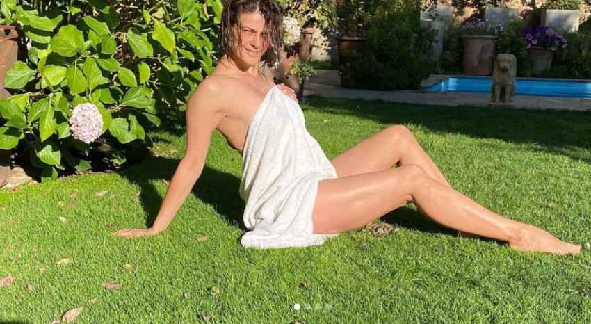 Tonka Tomicic muestra sus vacaciones con delicado desnudo en su piscina