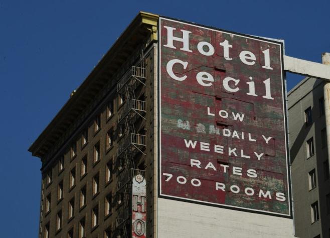 De mal gusto, "basura" y morboso: el documental "Hotel Cecil" de Netflix recibe duras críticas