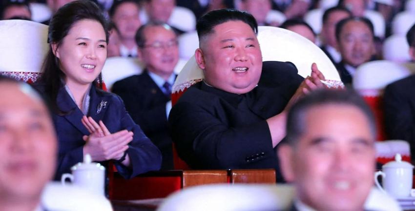 Esposa de Kim Jong-un reaparece públicamente tras un año sin ser vista