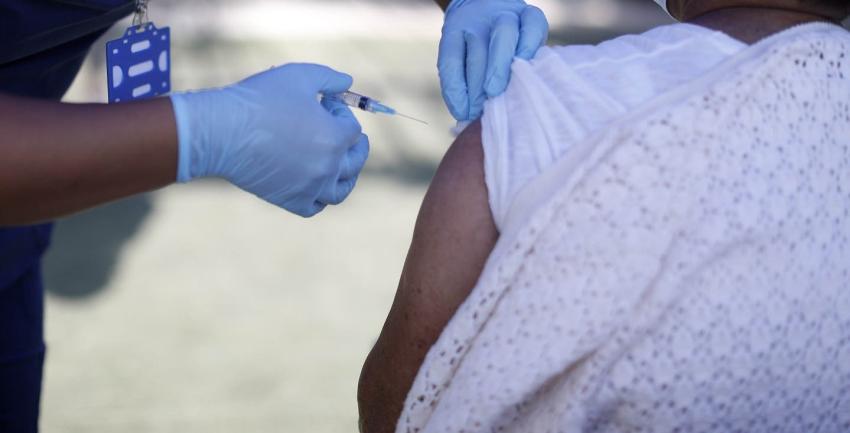 Más de 35 mil personas han sido vacunados contra el COVID-19 sin ser de grupos priorizados