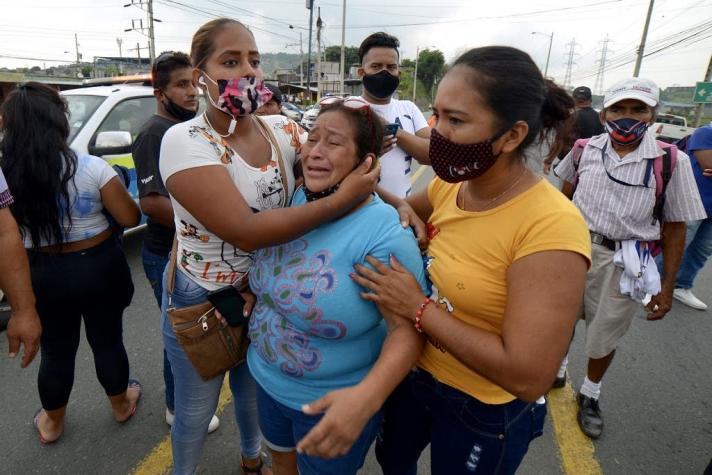 Ecuador enfrenta ola de sangrientas revueltas carcelarias que dejan al menos 50 muertos