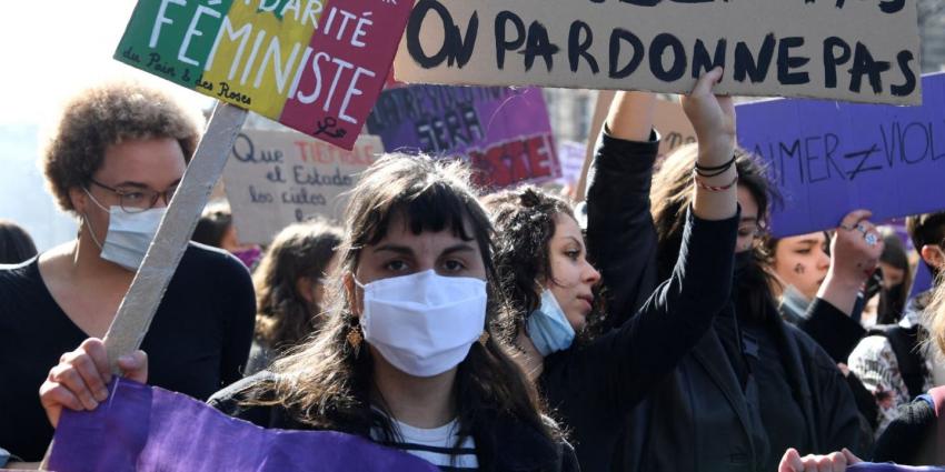 Carta de un violador dirigida a su víctima en portada de un diario causa indignación en Francia