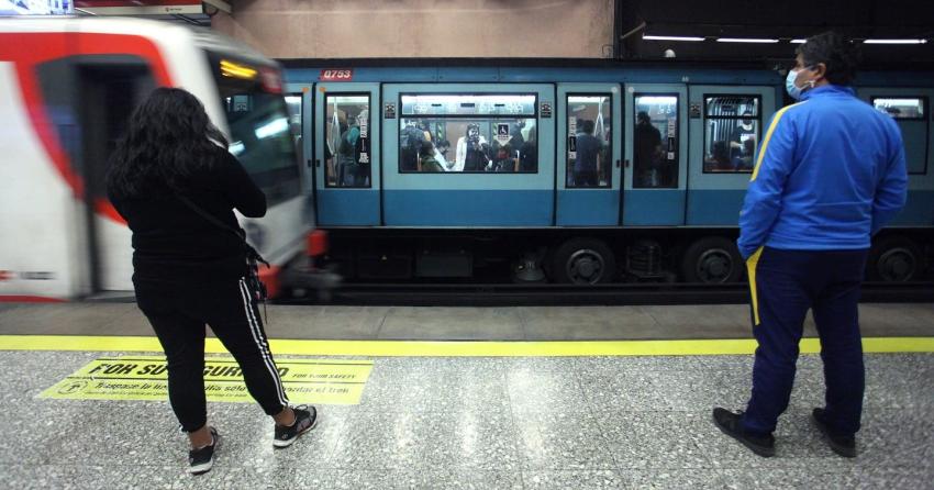 Trabajadores de Metro de Santiago anuncian paro para este miércoles
