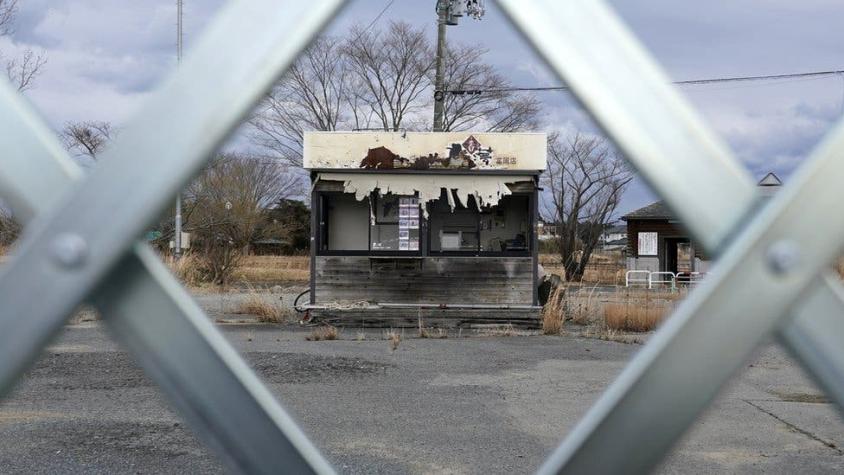 Fukushima: la zona con pueblos fantasma y desechos radiactivos en la que nadie puede vivir