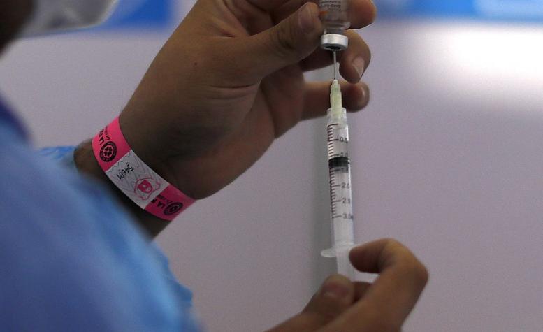 Vacuna de una dosis: CanSino pedirá autorización para ser utilizada de emergencia en Chile