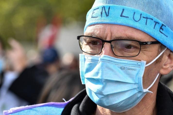 Francia supera el umbral de 90.000 muertos por coronavirus