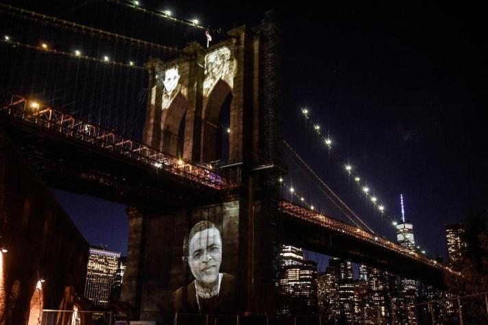 [FOTOS] El emotivo homenaje de Nueva York a los más de 30 mil muertos por COVID-19