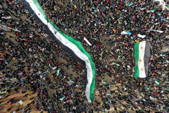Manifestación en Idlib por los 10 años de la "revolución" en Siria
