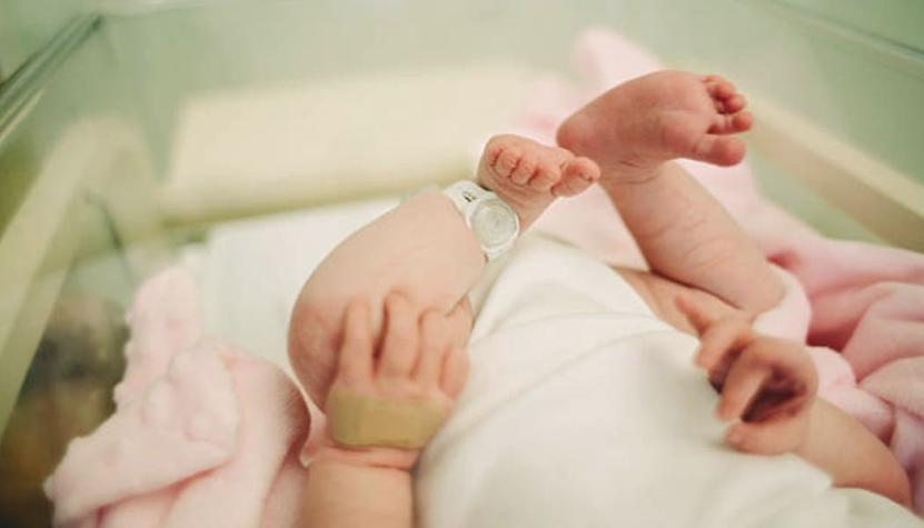 Nace primer bebé con anticuerpos COVID-19 en EE.UU: mamá recibió vacuna Moderna durante el embarazo