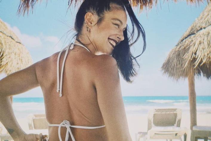 Denise Rosenthal se sumó a tendencia: Impactó con diminuto bikini en vacaciones