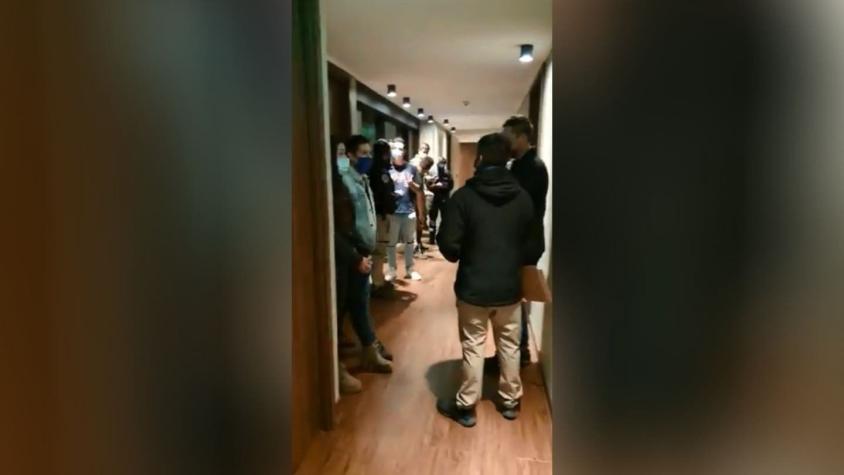 Intentaron huir o esconderse de fiscalizadores: 11 detenidos tras fiesta clandestina en Las Condes