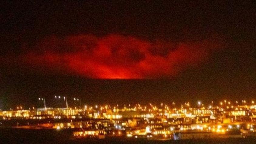 [VIDEO] Erupción volcánica cerca de la capital de Islandia
