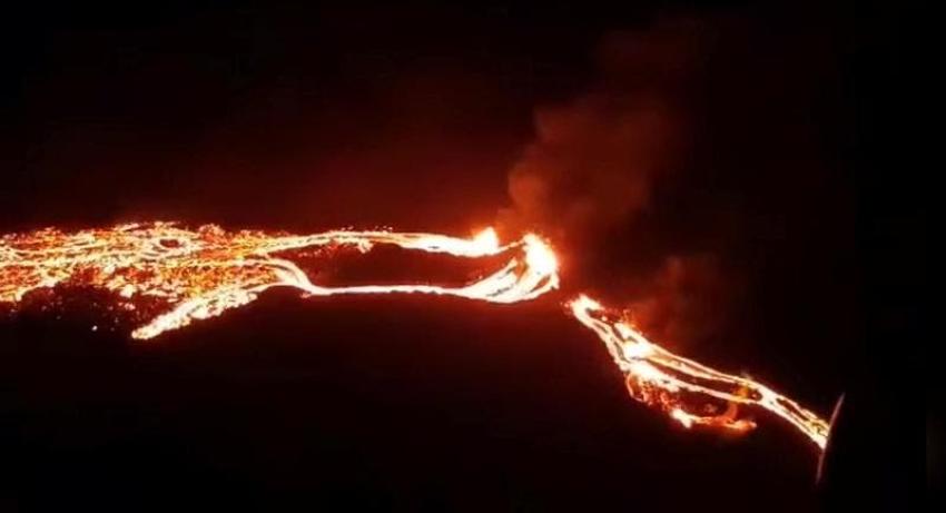 [VIDEO] Volcán islandés entra en erupción por primera vez en 6000 años
