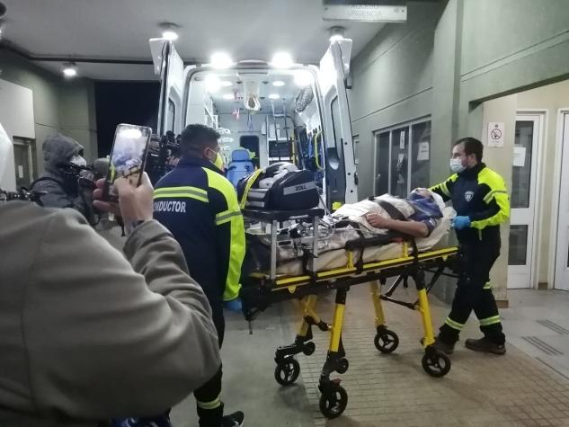 Camarógrafo herido en Tirúa es trasladado hasta hospital en Concepción