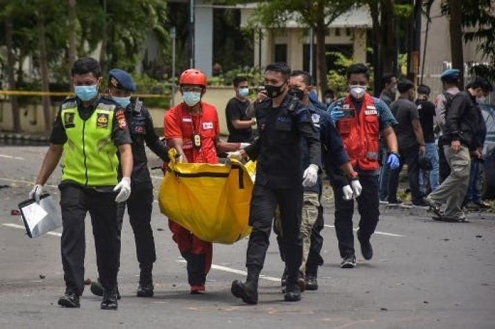 [VIDEO] Al menos un muerto y 14 heridos en explosión en catedral de Indonesia tras la misa de Ramos