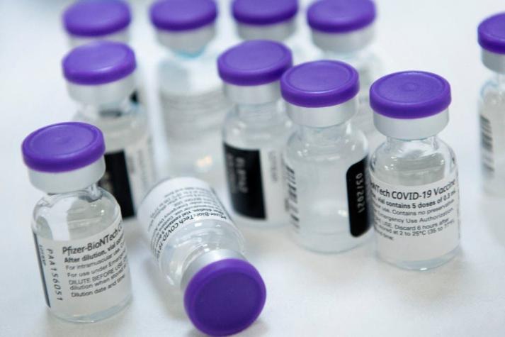 Pfizer anuncia eficacia del 100% de su vacuna en jóvenes de 12 a 15 años
