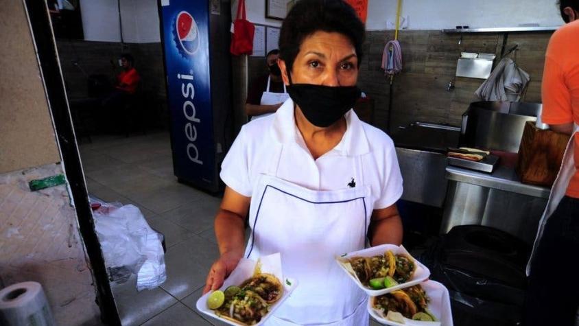 Por qué apenas hay mujeres que preparan tacos en México (y el desafío de Las Muñecas)