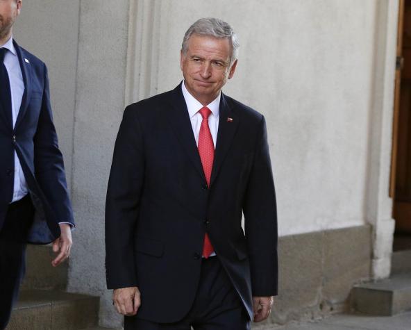 Presidente Piñera nombra a ex ministro Felipe Larraín como director de Codelco