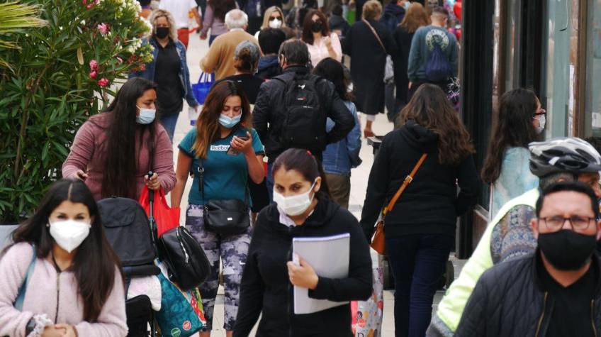 Banco Mundial: 2,3 millones de chilenos cayeron de clase media a vulnerables por la pandemia