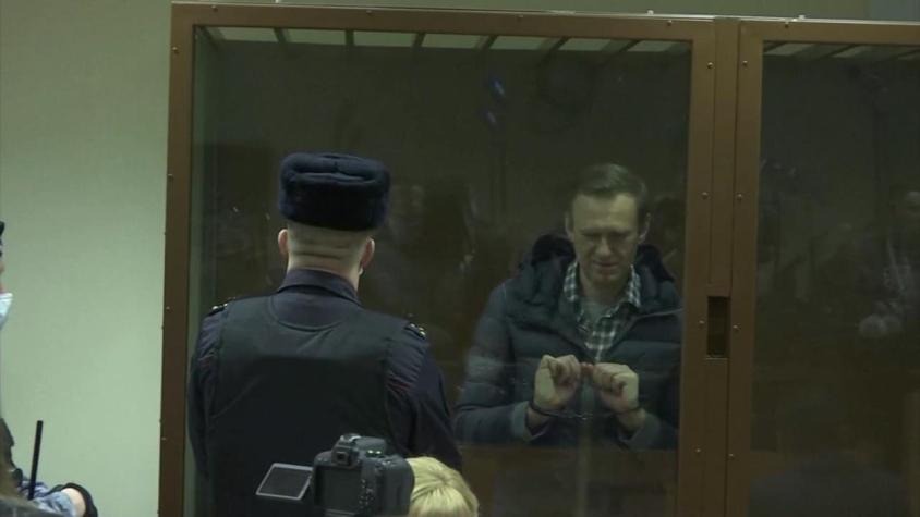 [VIDEO] Se deteriora salud de opositor ruso Alexei Navalny: denuncian que no tiene atención médica