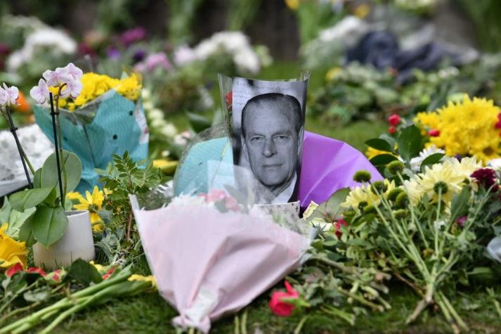 BBC recibe críticas por su extensa cobertura de muerte de príncipe Felipe