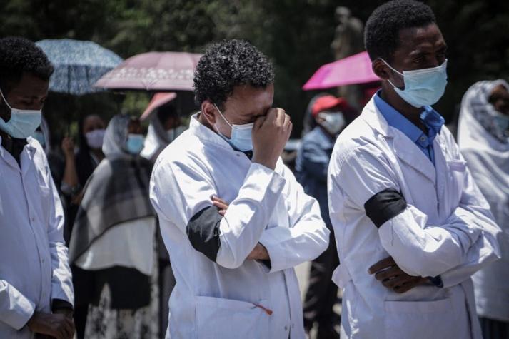 OMS advierte que la pandemia está en un "punto crítico"