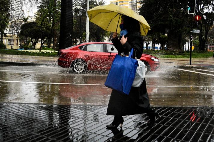 ¿Se viene la lluvia? Posibilidad de precipitaciones en Santiago asoma para el próximo miércoles