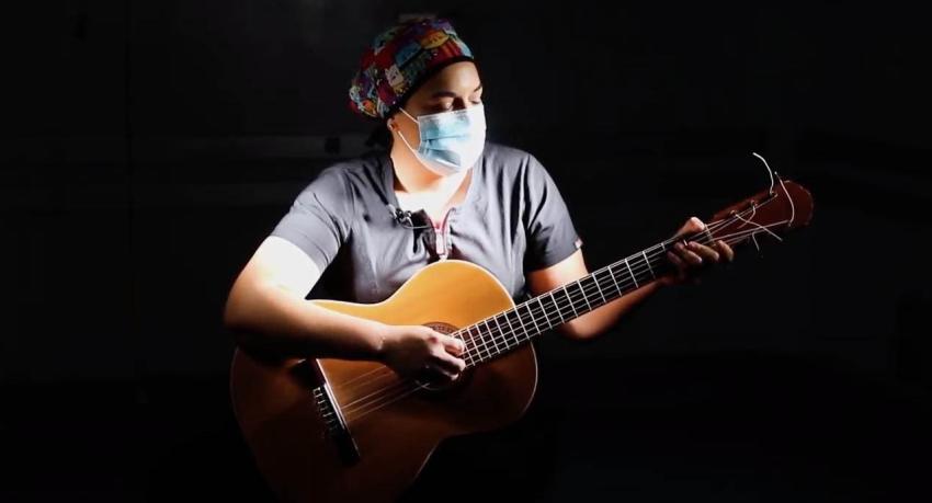 El conmovedor himno que creó una médica para acompañar al personal de salud en la crisis sanitaria