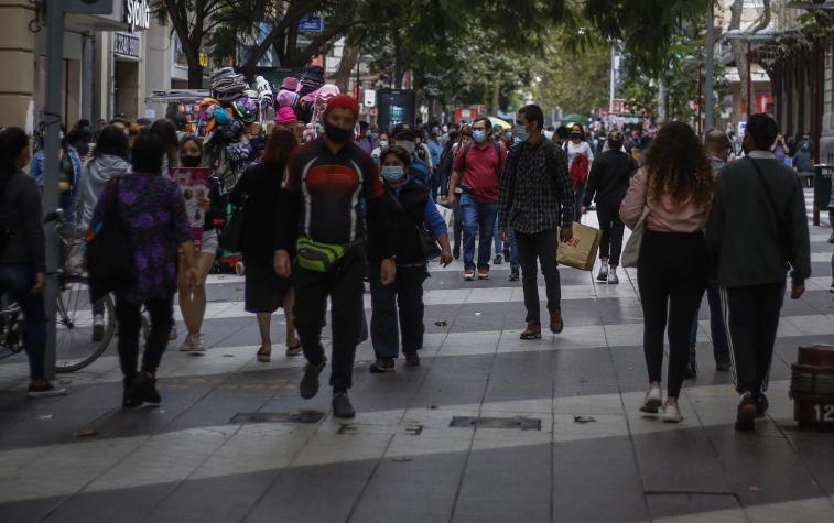 Diez comunas de la RM salen de cuarentena: Minsal anunció 30 avances en plan Paso a Paso