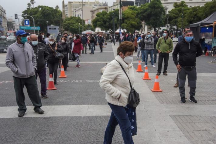 Chile registra 6.078 nuevos contagios de COVID-19 este lunes: activos siguen en 42 mil