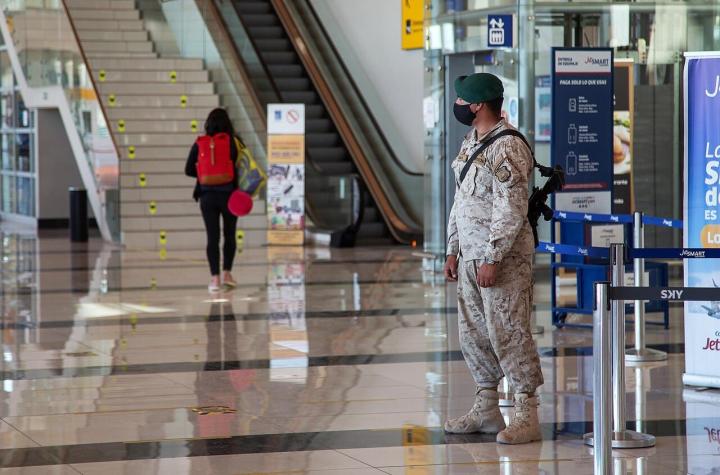 Chile extiende por 30 días más el cierre de sus fronteras por coronavirus