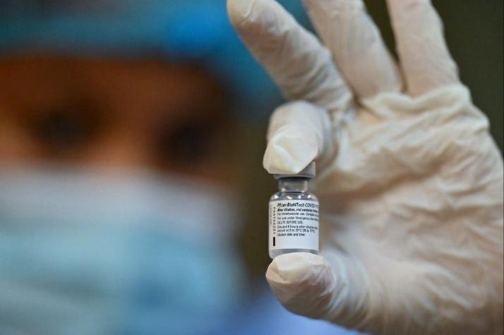 Vacuna Pfizer-BioNTech contra el coronavirus necesitará una tercera dosis de refuerzo