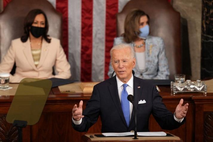 Biden celebra su primer discurso ante el Congreso de EE.UU y afirma que están "avanzando de nuevo"