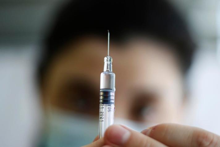 Gobierno informa que personas de 44 años comenzarán a ser vacunadas desde este lunes