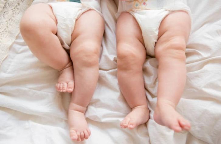 Hermanas gemelas separadas al nacer se reencuentran tras más de 30 años