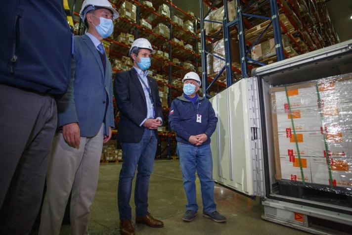 Llega nuevo cargamento con 1,5 millones de vacunas Sinovac a Chile