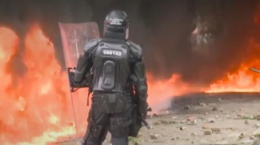 [VIDEO] Gobierno colombiano pide retirar proyecto de Reforma Tributaria tras violentas protestas