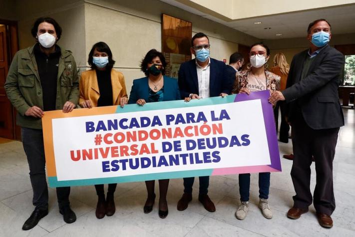Oposición presenta proyecto para condonar deudas estudiantiles