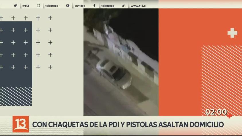 [VIDEO] Asaltan domicilio en San Miguel: Delincuentes usaban chaquetas similares a las de la PDI