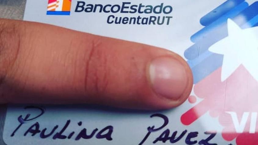 La insólita historia de la mujer que pidió una nueva CuentaRUT y recibió tarjeta escrita con plumón