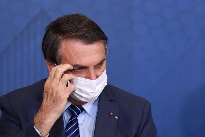 Bolsonaro insinúa que China creó la pandemia para lanzar una "guerra química"