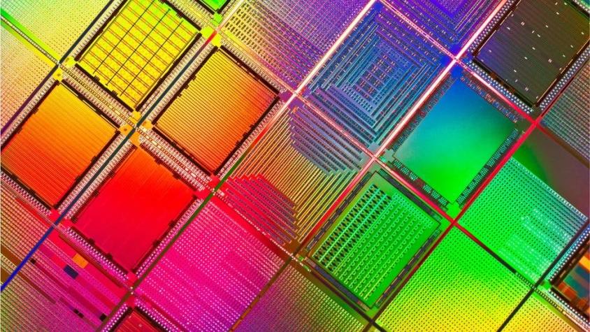 El "gran avance" en la industria de los microchips que puede multiplicar por 4 la vida de tu batería