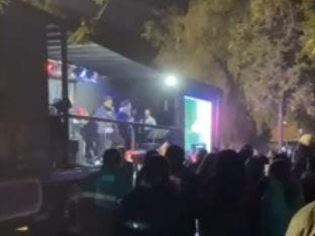 Fiscalizan velorio a cantante tropical en Puente Alto: Hubo show musical y más de 100 personas