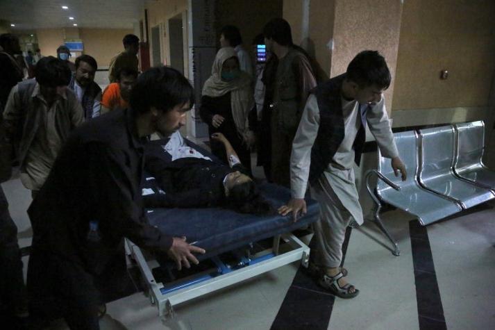 Al menos 25 muertos y 52 heridos en explosión cerca de escuela en Afganistán