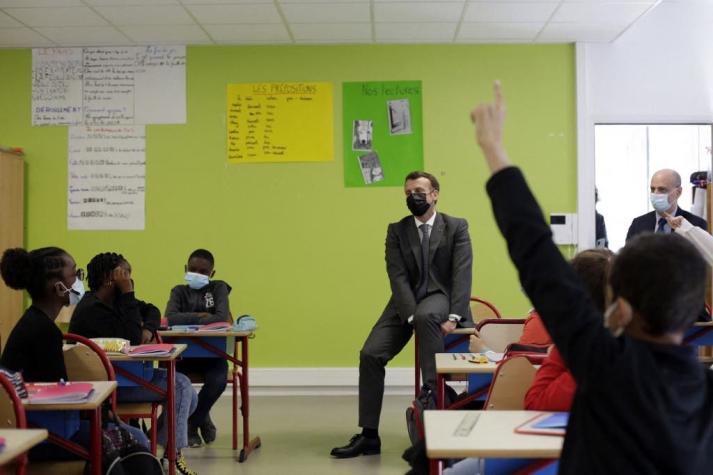 Francia prohibe el lenguaje inclusivo en la educación nacional